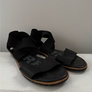 Sorel Ella Black Strappy Sandals